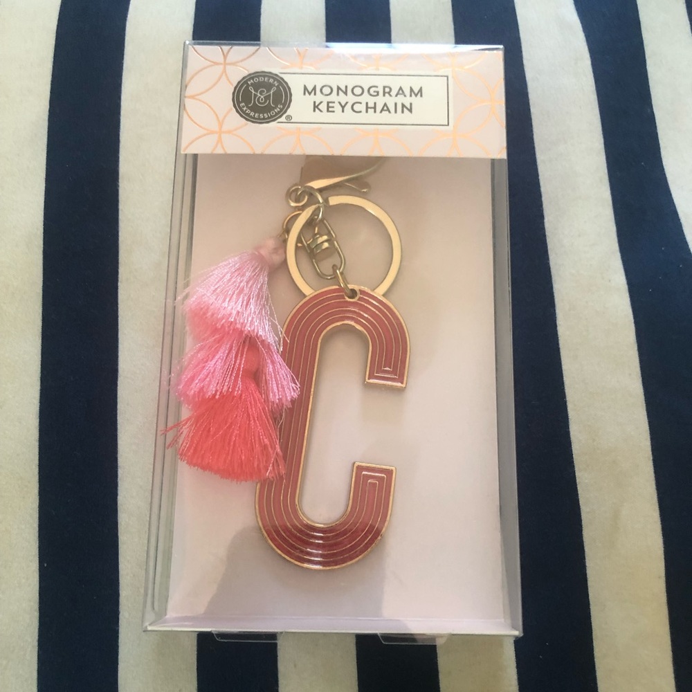 C  modern expressions Monogram chain